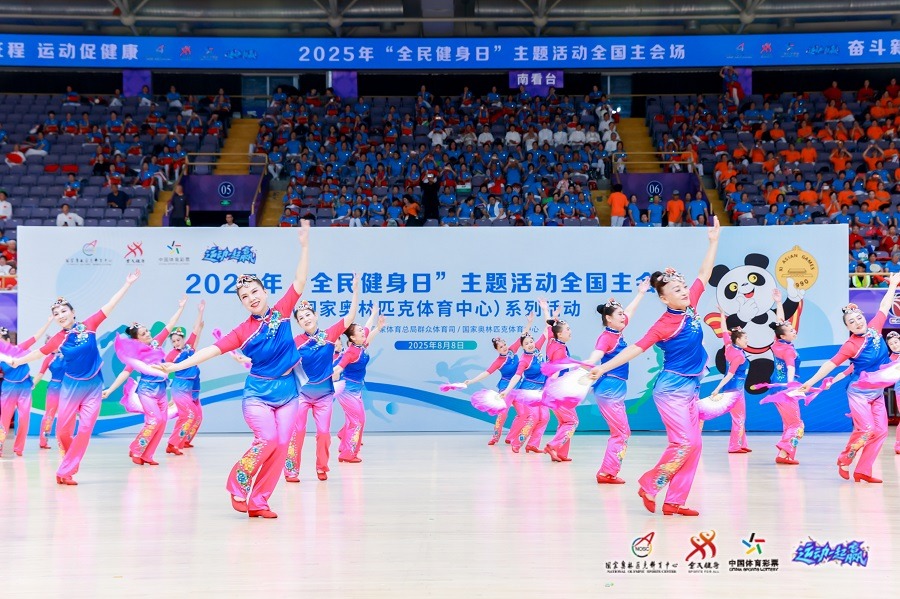 《上古卷轴5》玩家整花活 各种方法拯救主线被龙摔死士兵